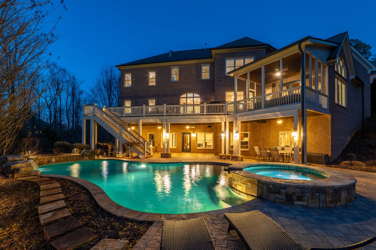 16750 Quayside Drive