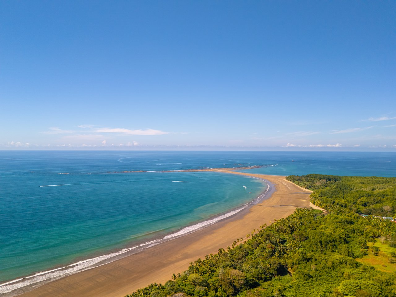 Casa Brisa de La Playa, 2 Bedroom Home Just Steps From the Beach!