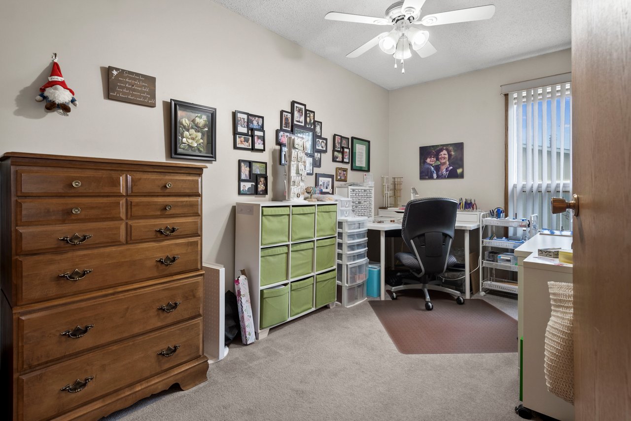 544 Blackthorn Road NE Unit: 1404
