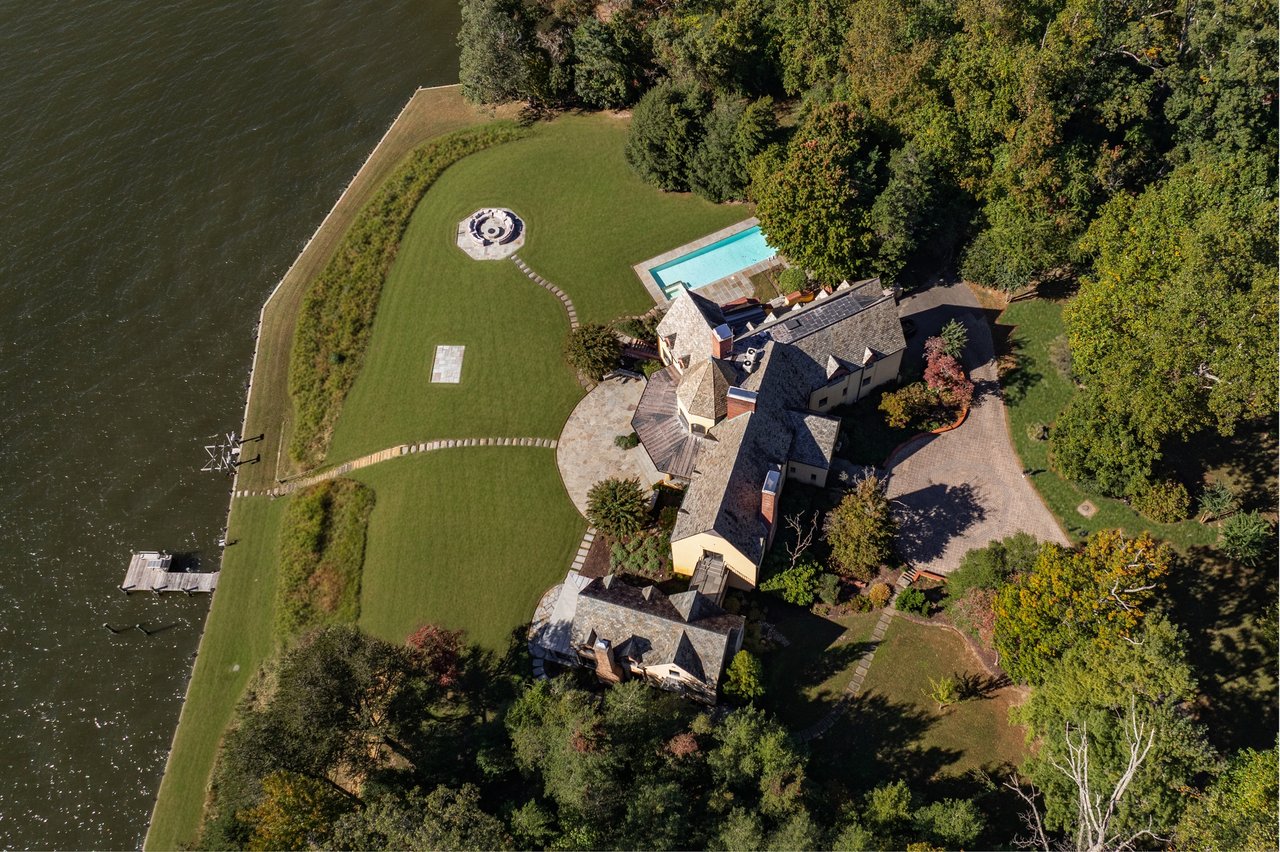 WATERFRONT GIBSON ISLAND ESTATE | 622 MAGOTHY