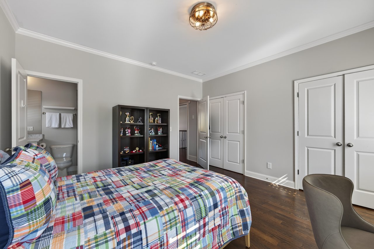 125 Tolhouse Court