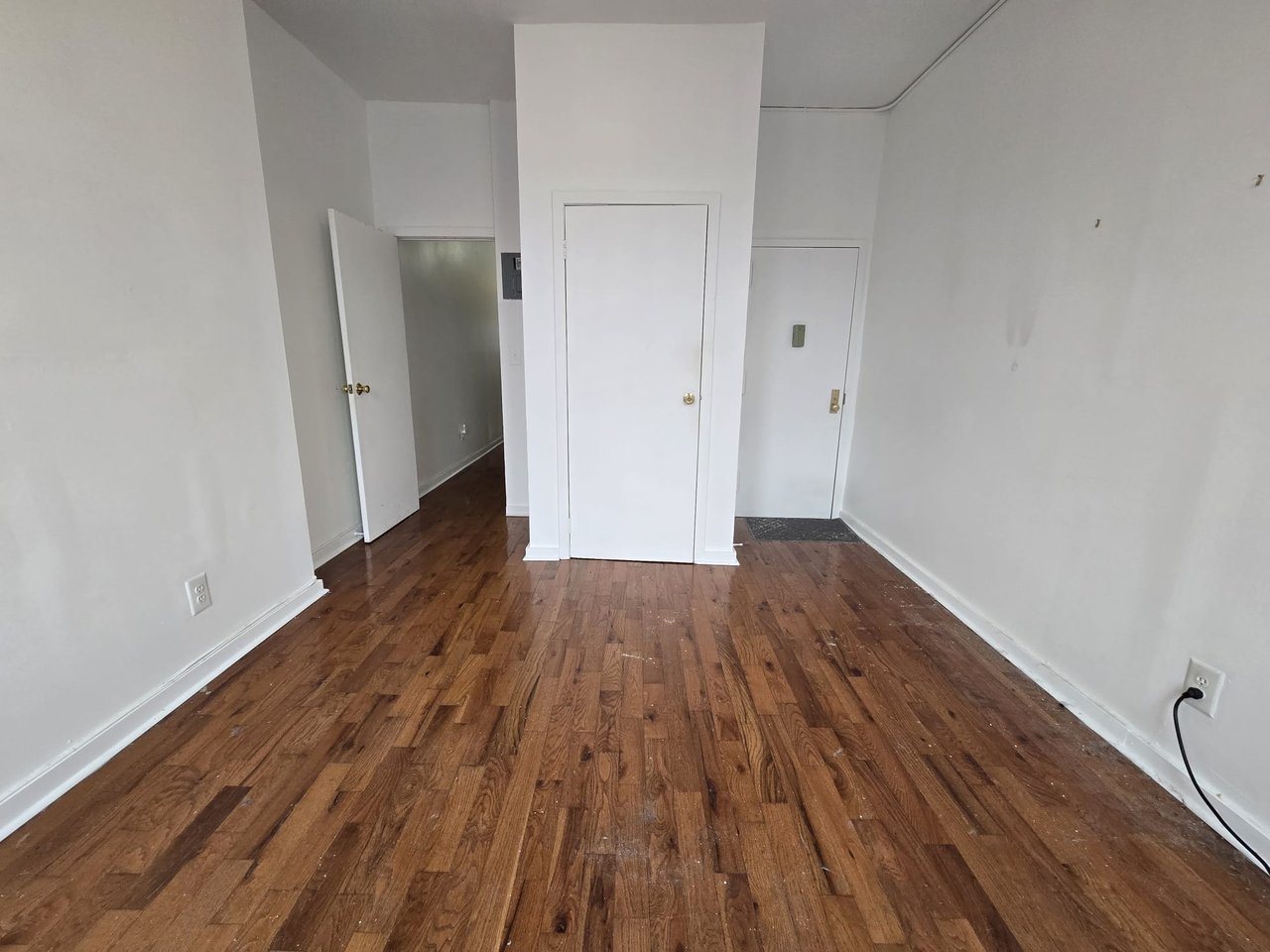 297 Troutman Street 2L