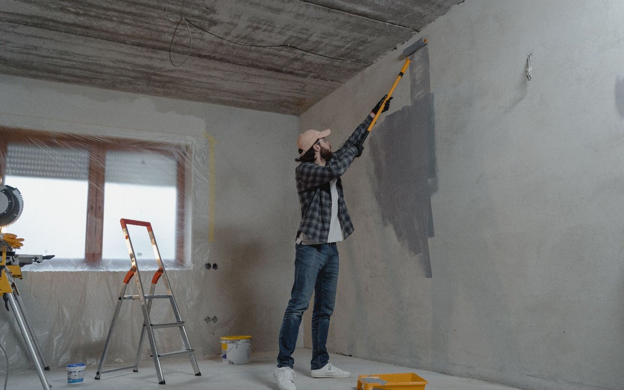 Selling This Summer: Do I Have to Make Repairs Before I List My Home?