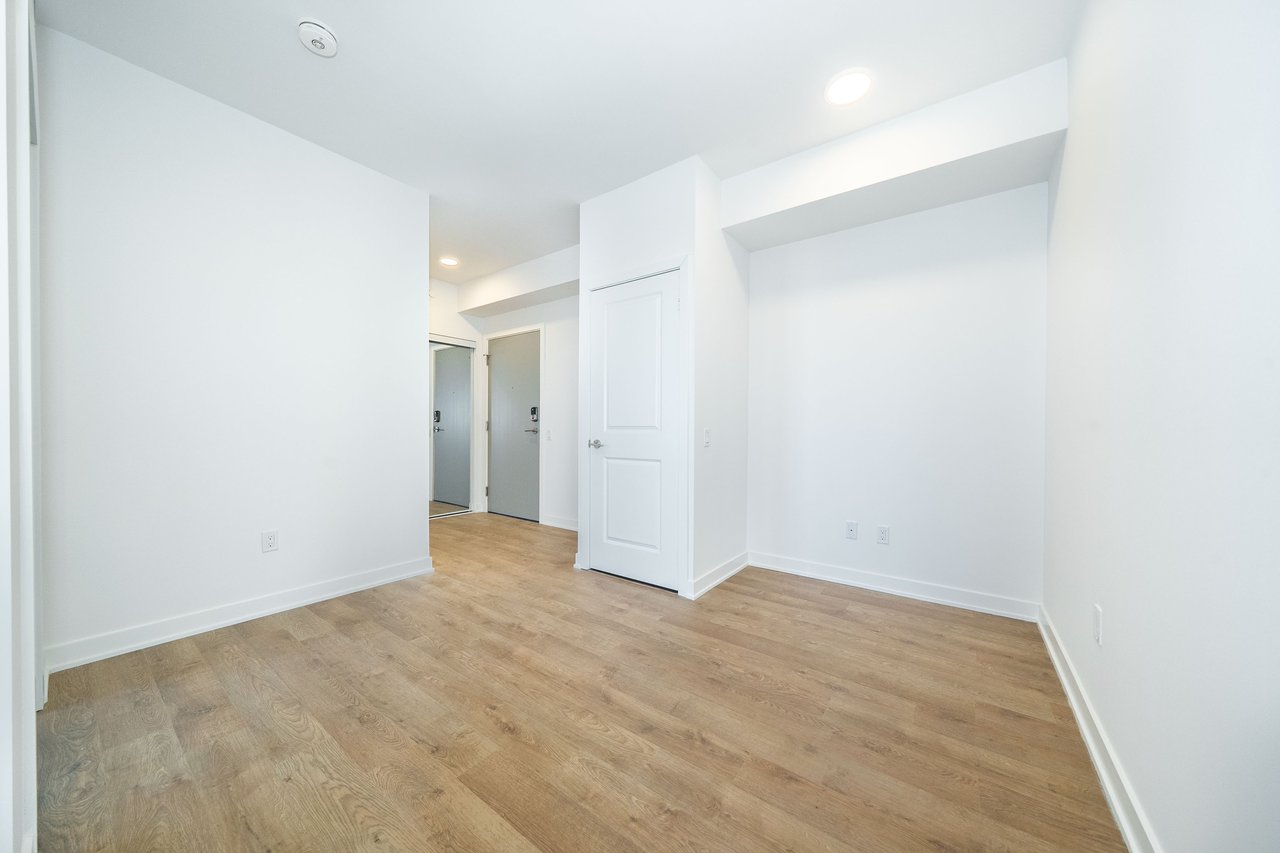 30 Upper Mall Way, A2205