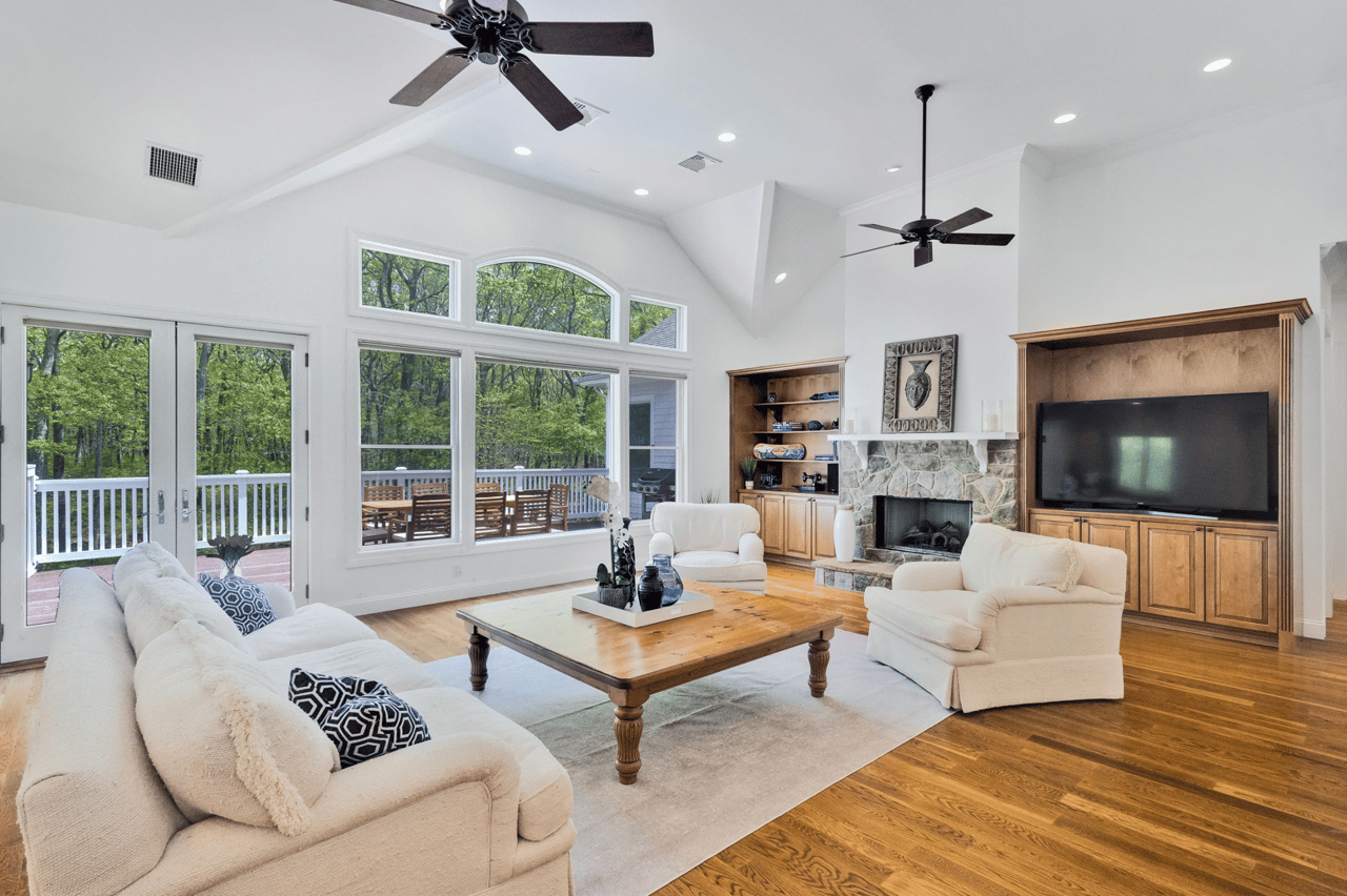 9 Sea Farm Ct, Bridgehampton