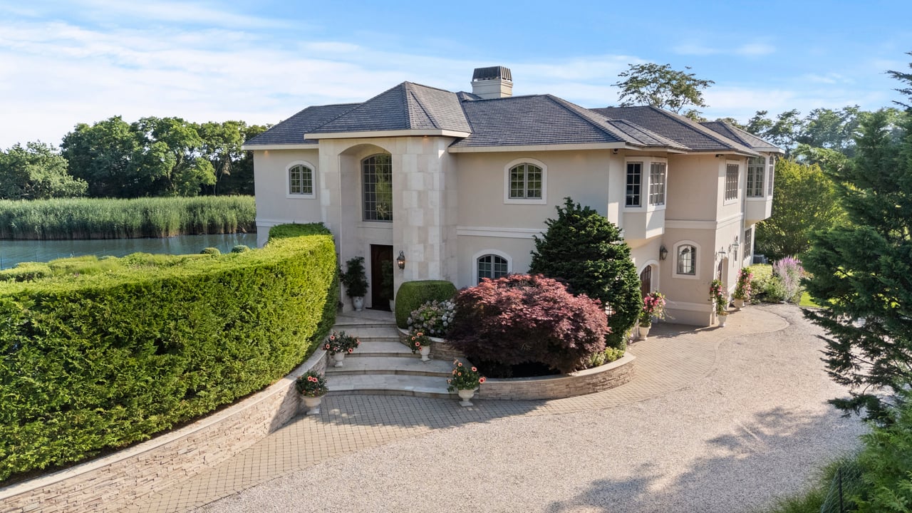 Ondine: An Extraordinary Mecox Bay Waterfront Estate