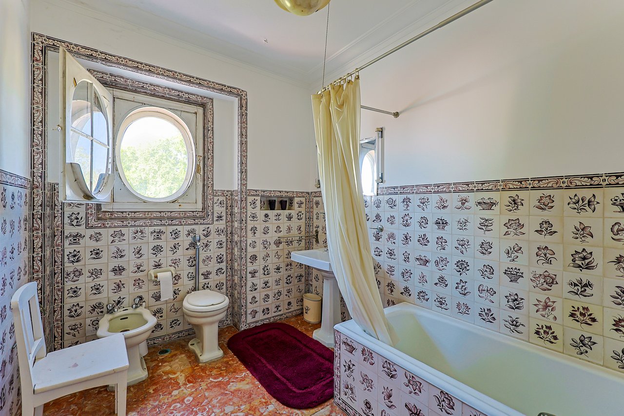 Magnificent 17th-Century Palace with  76,400 m² Estate Near Coimbra