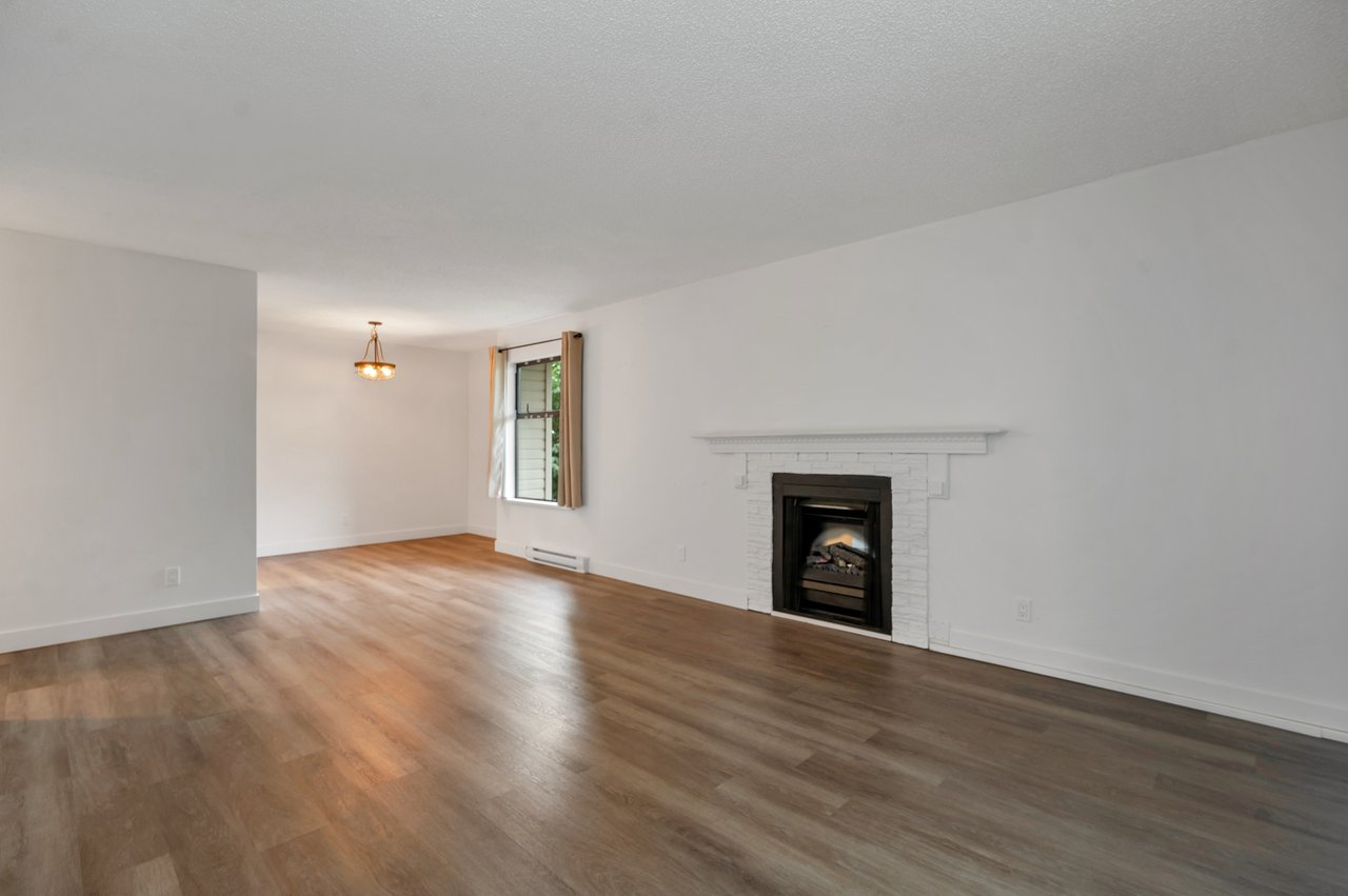 585 Dogwood St S # 201