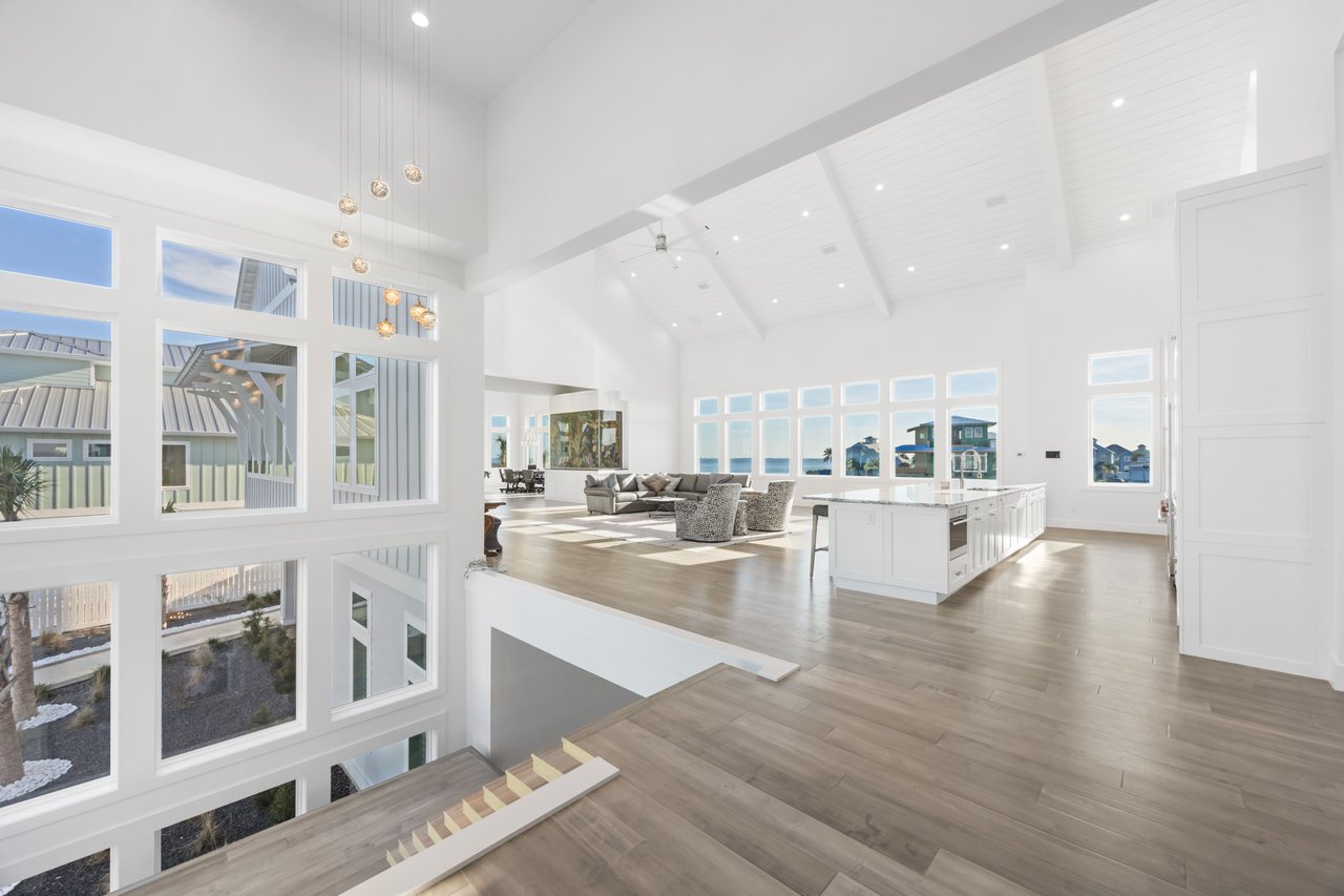 White Label - 305 Estes Drive