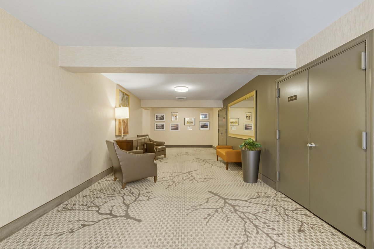 Luxury Turnkey Furnished Condo