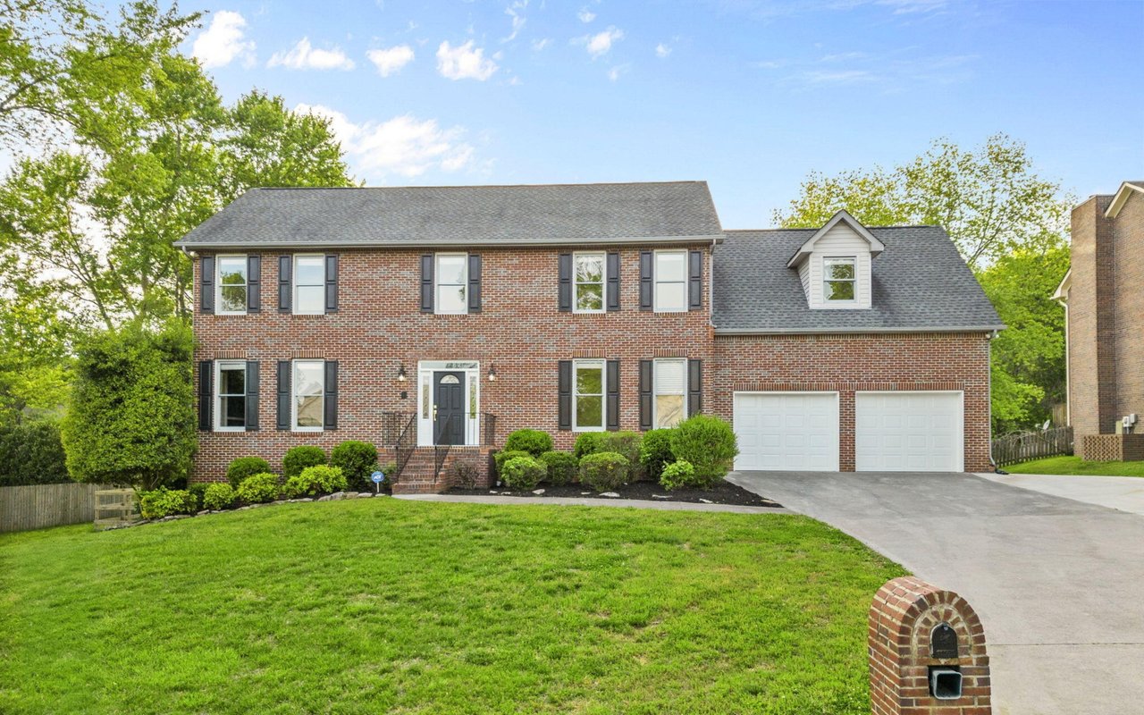 Wallace Luxury Spotlight | 416 Sweetgum Drive Knoxville, TN 37934
