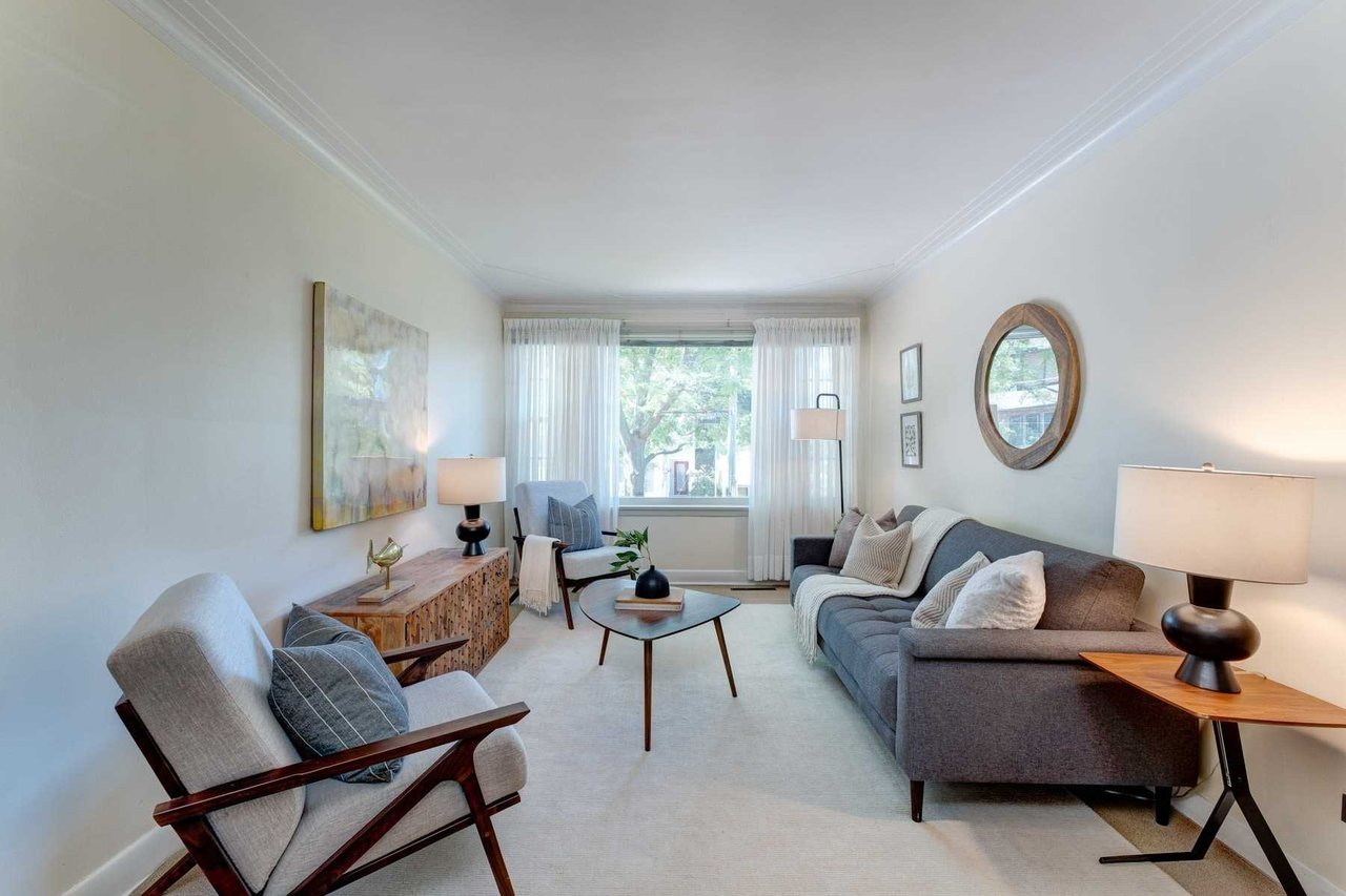 215 Lee Ave