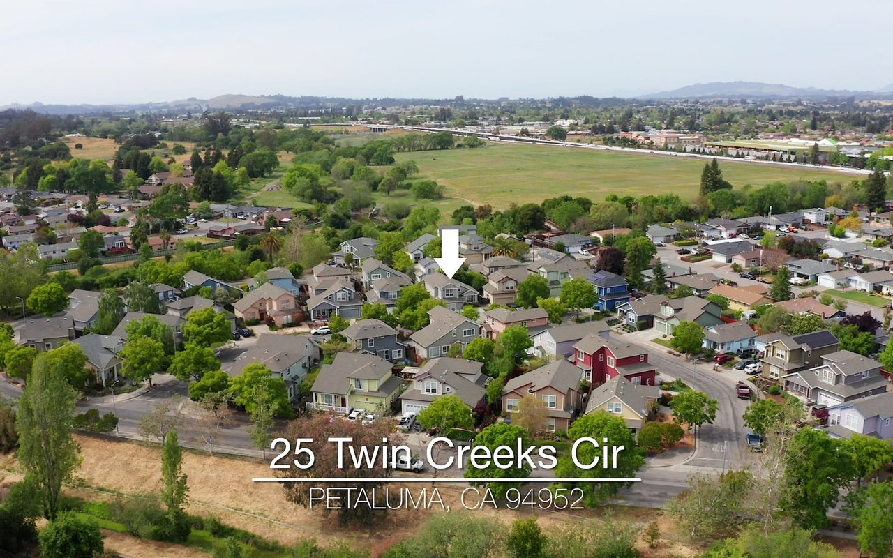 25 TWIN CREEKS CIR
