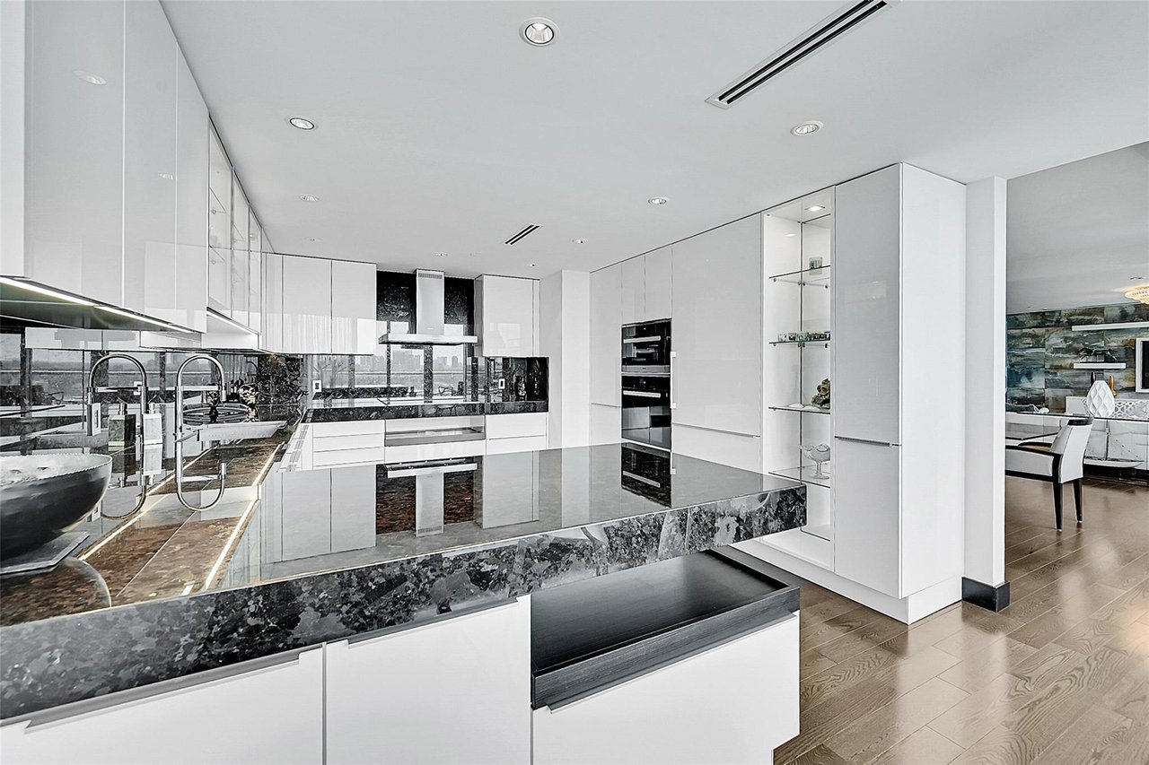 1 N Fort Lauderdale Beach Blvd 1905