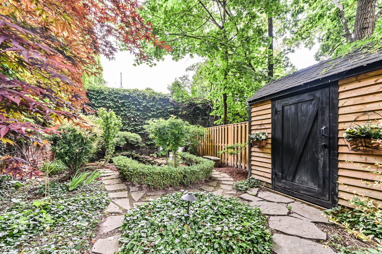 61 Gwynne Avenue, Toronto