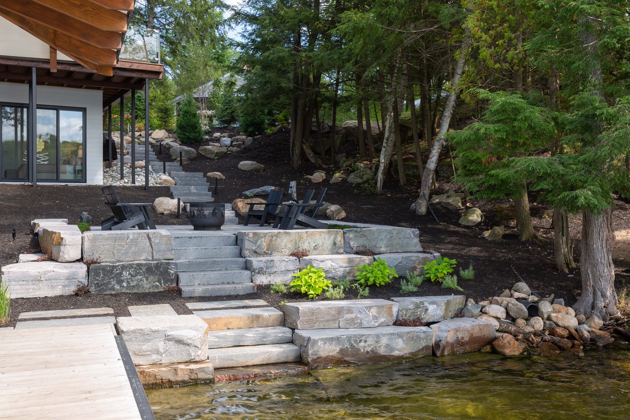 KINGSETT ROAD, Lake Rosseau
