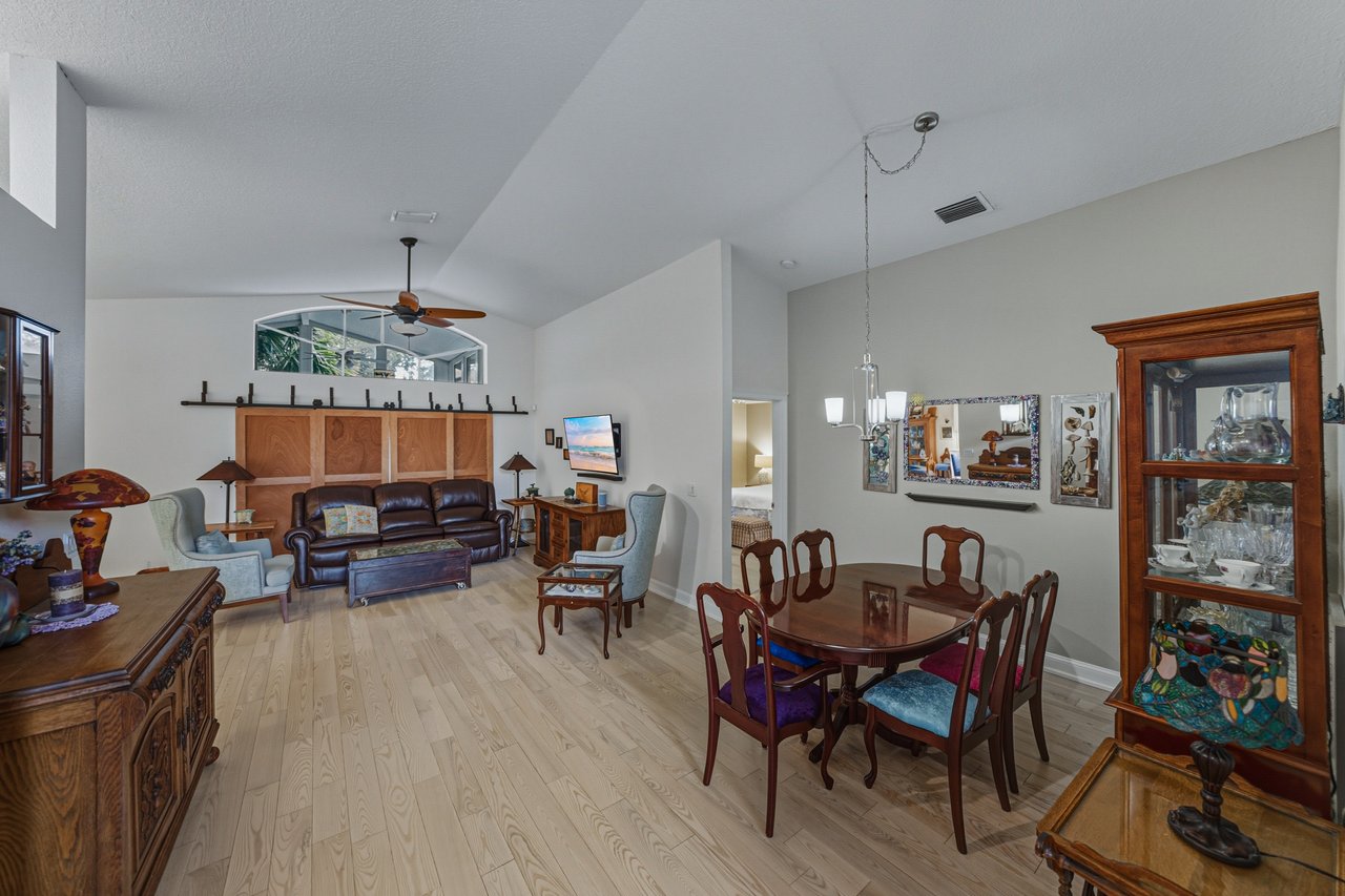 5240 NEW BRITTANY LN