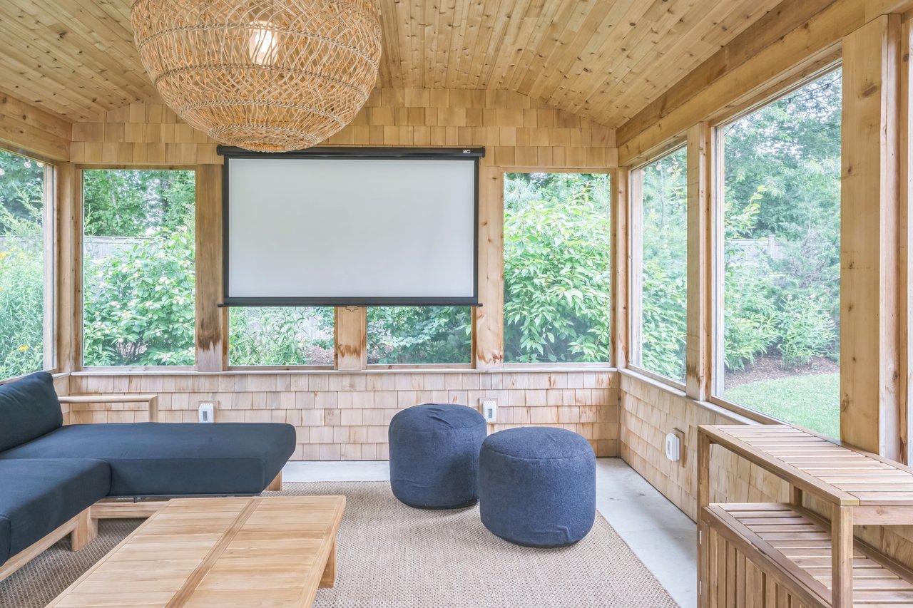  Stylish Cape Cod Retreat