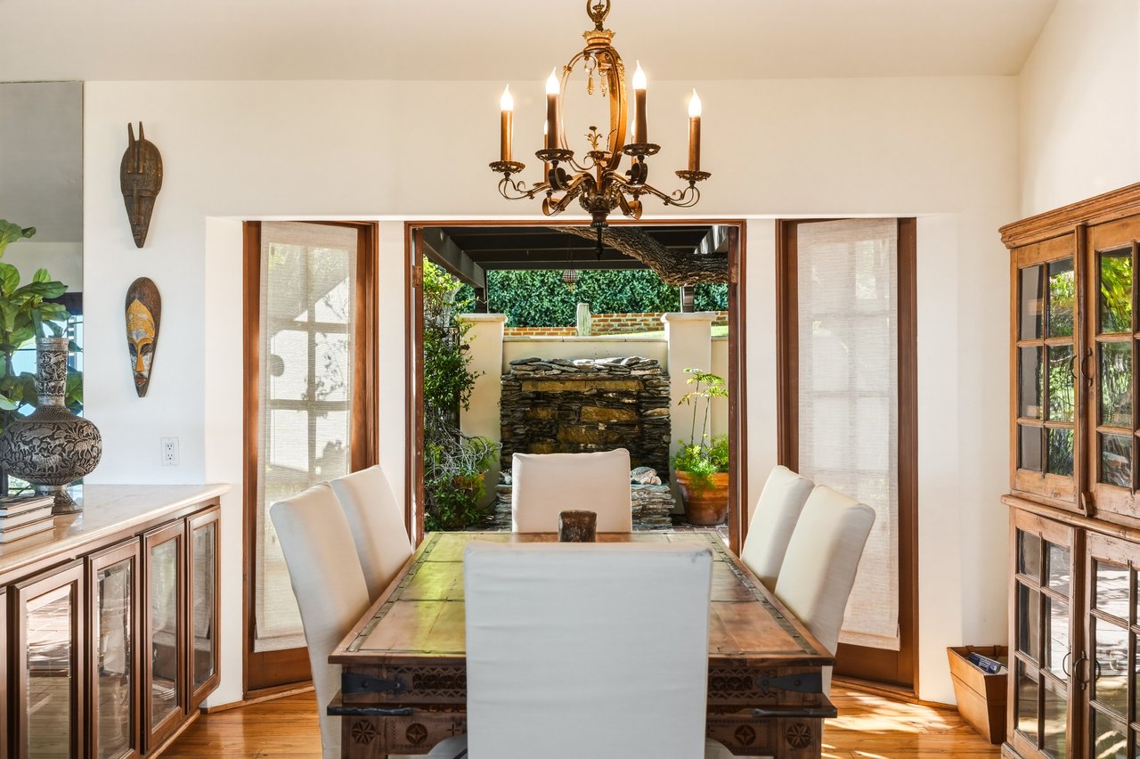 3400 Coast View Dr