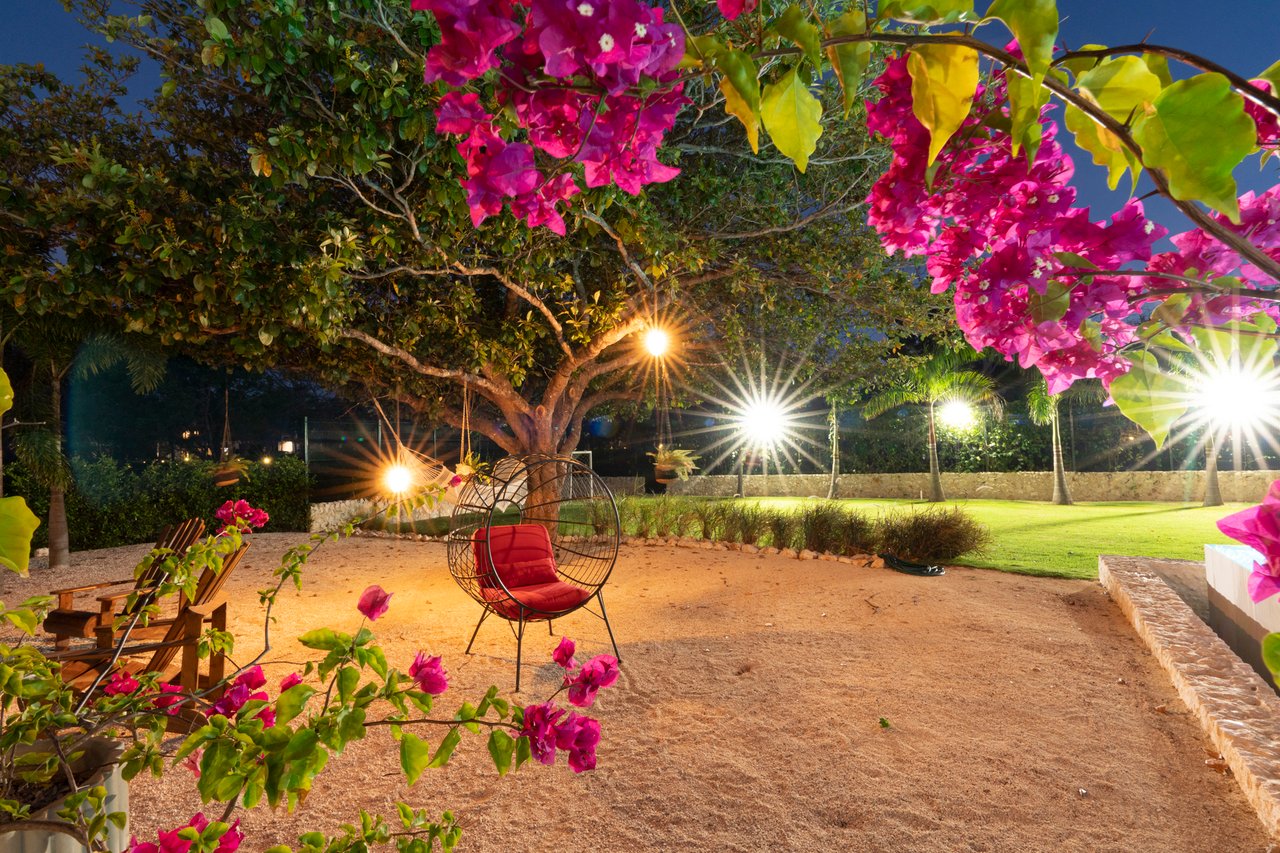 Villa Solana: Modern Luxury Steps from Playa Mansita in Hacienda Pinilla
