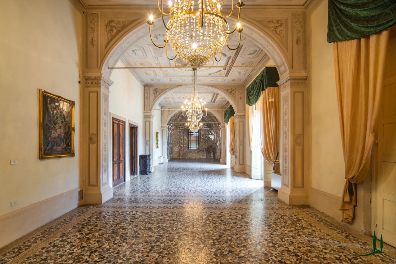 14th-Century Grand Estate Just Outside Florence