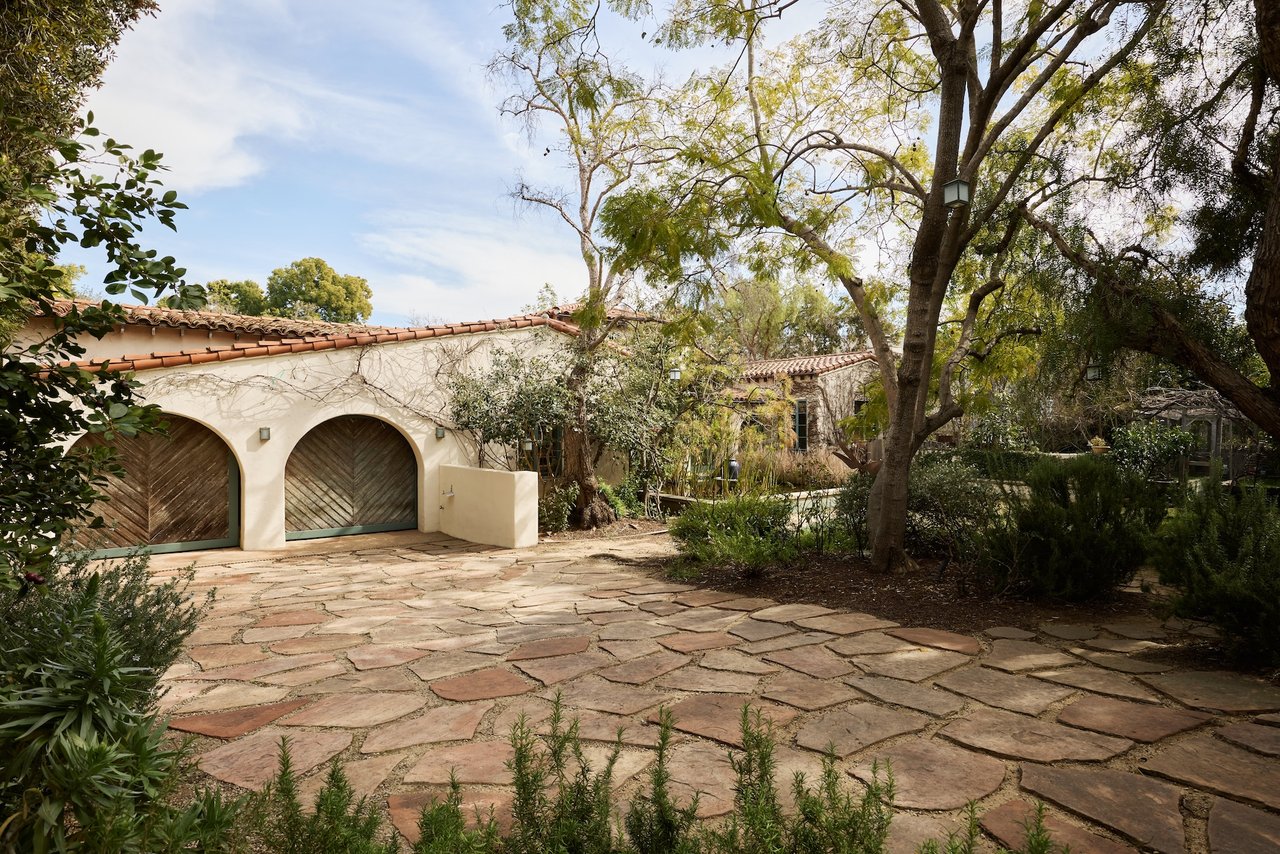 350 N Cliffwood Ave, Brentwood