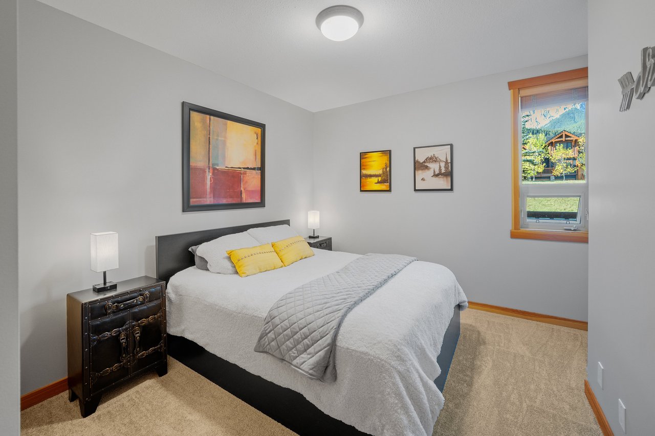 112-104 Armstrong Place