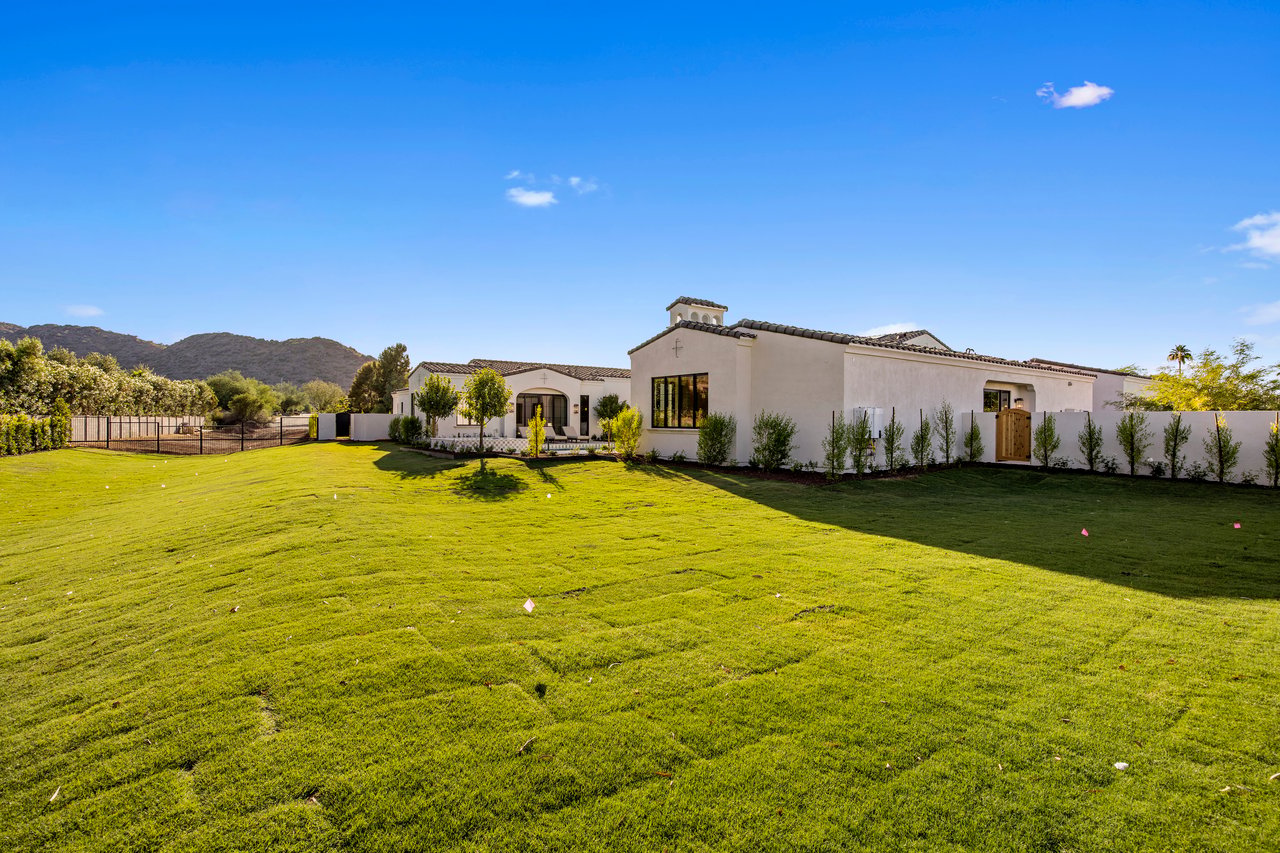 Paradise Valley Spec Home - The Berneil House Success Story