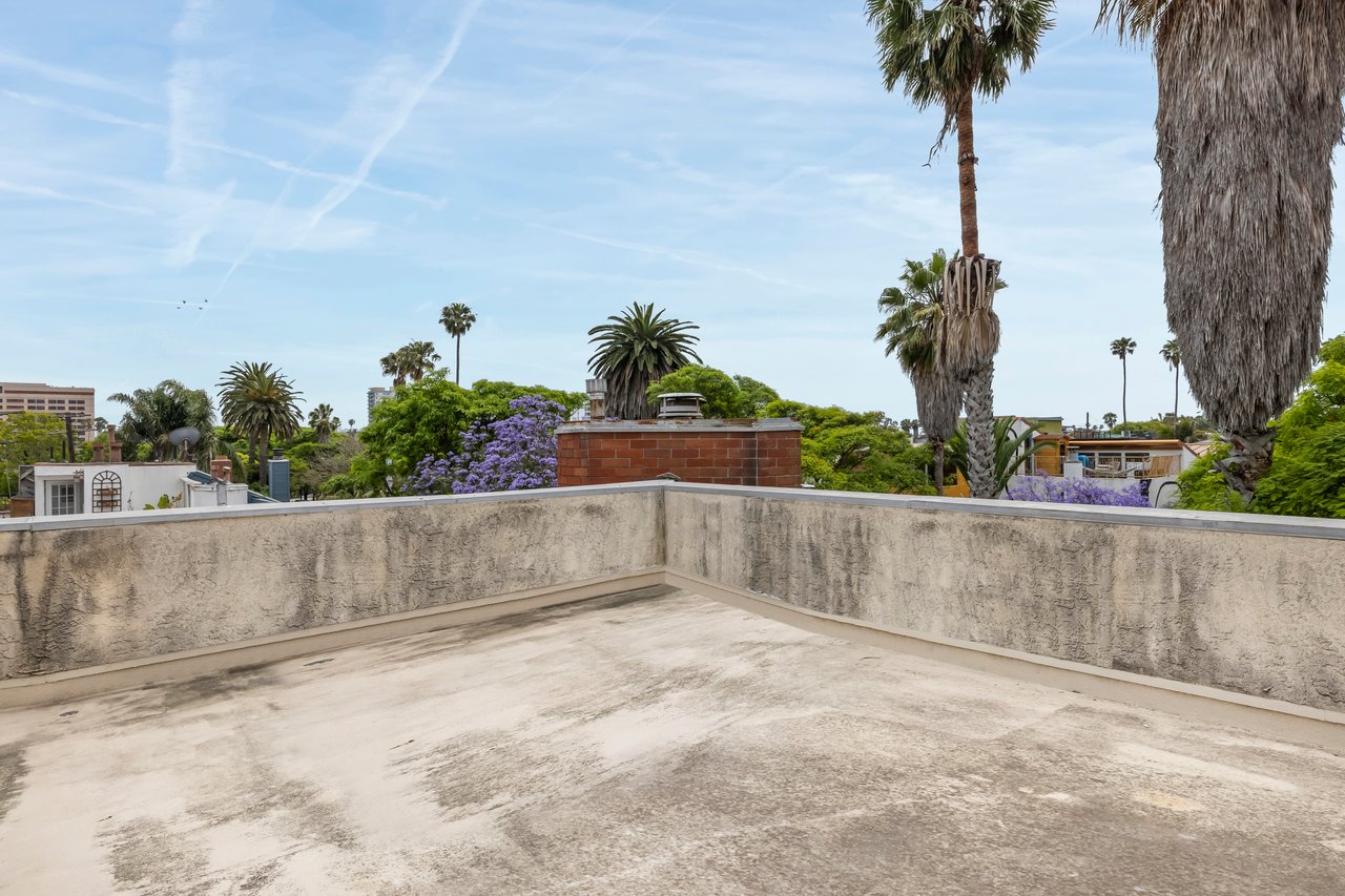 2412 Ocean Ave Unit: 4