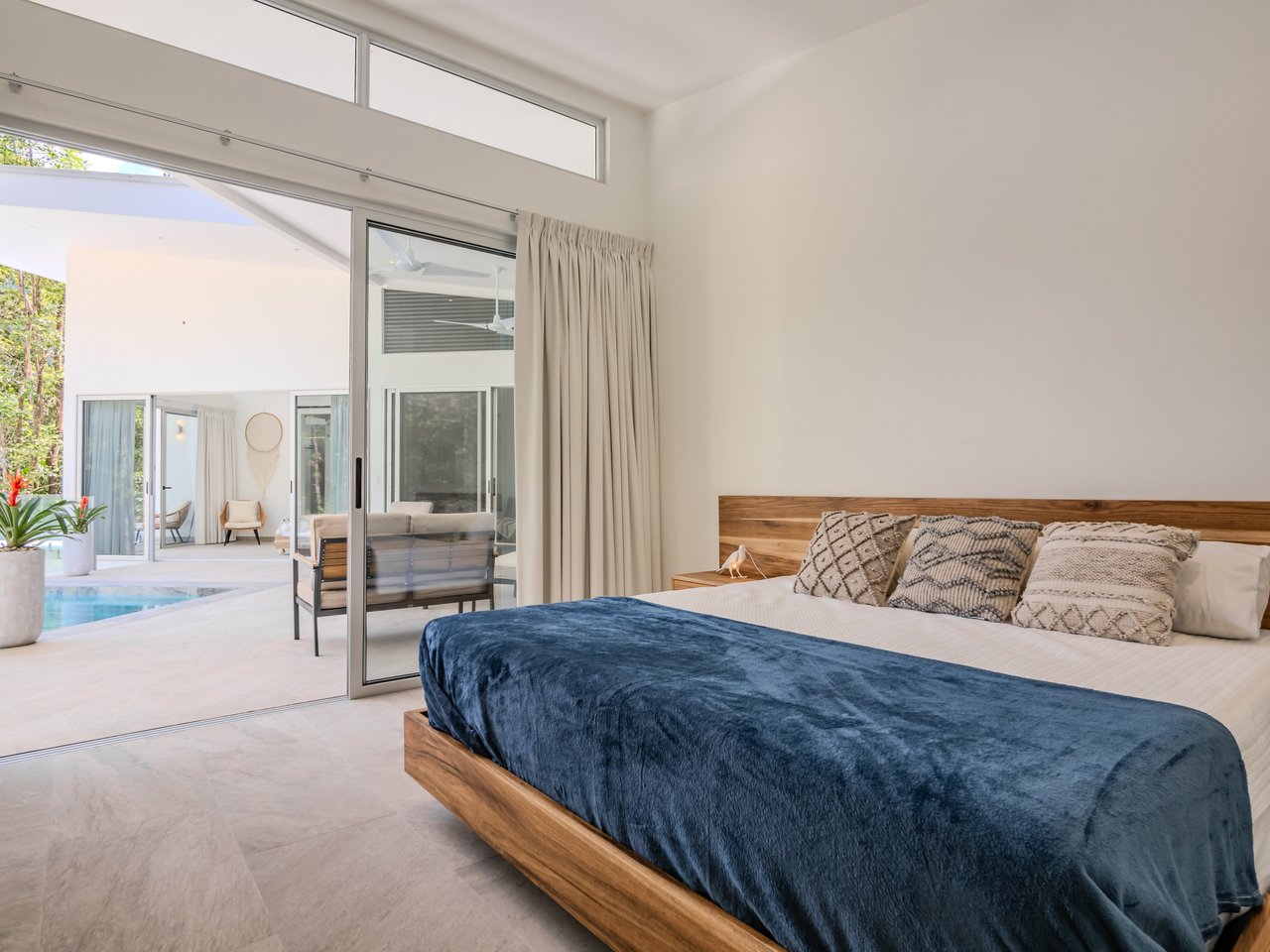 An Exclusive, Sunny Ridge-Top 4-Bed Designer House With Unforgettable Mountain & Jungle Views