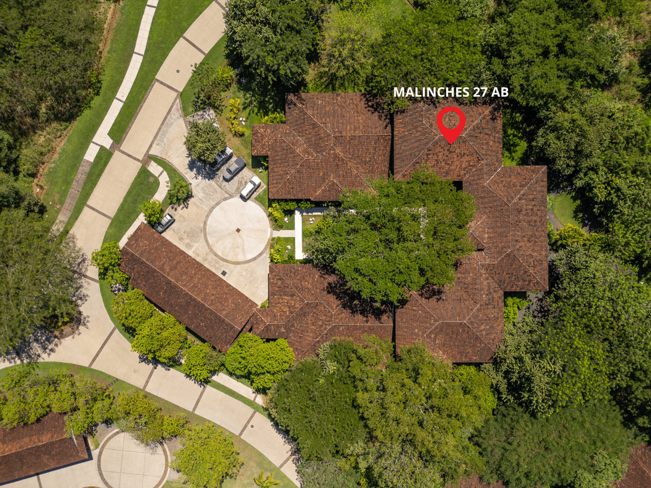 Malinches 27 A/B | Turnkey 6-Bedroom Duplex Investment in Hacienda Pinilla