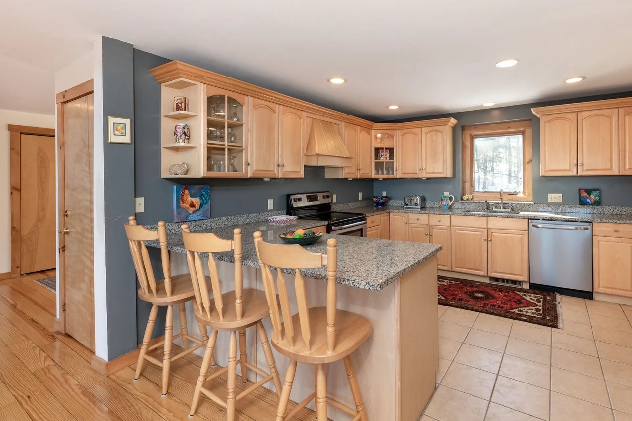 83 Mountain Vista Dr