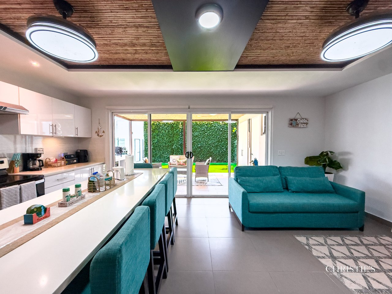 Ciudad del Mar Modern Home - South Jaco Beach 