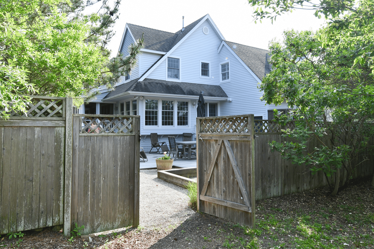 101 Rose Court, Long Beach Township