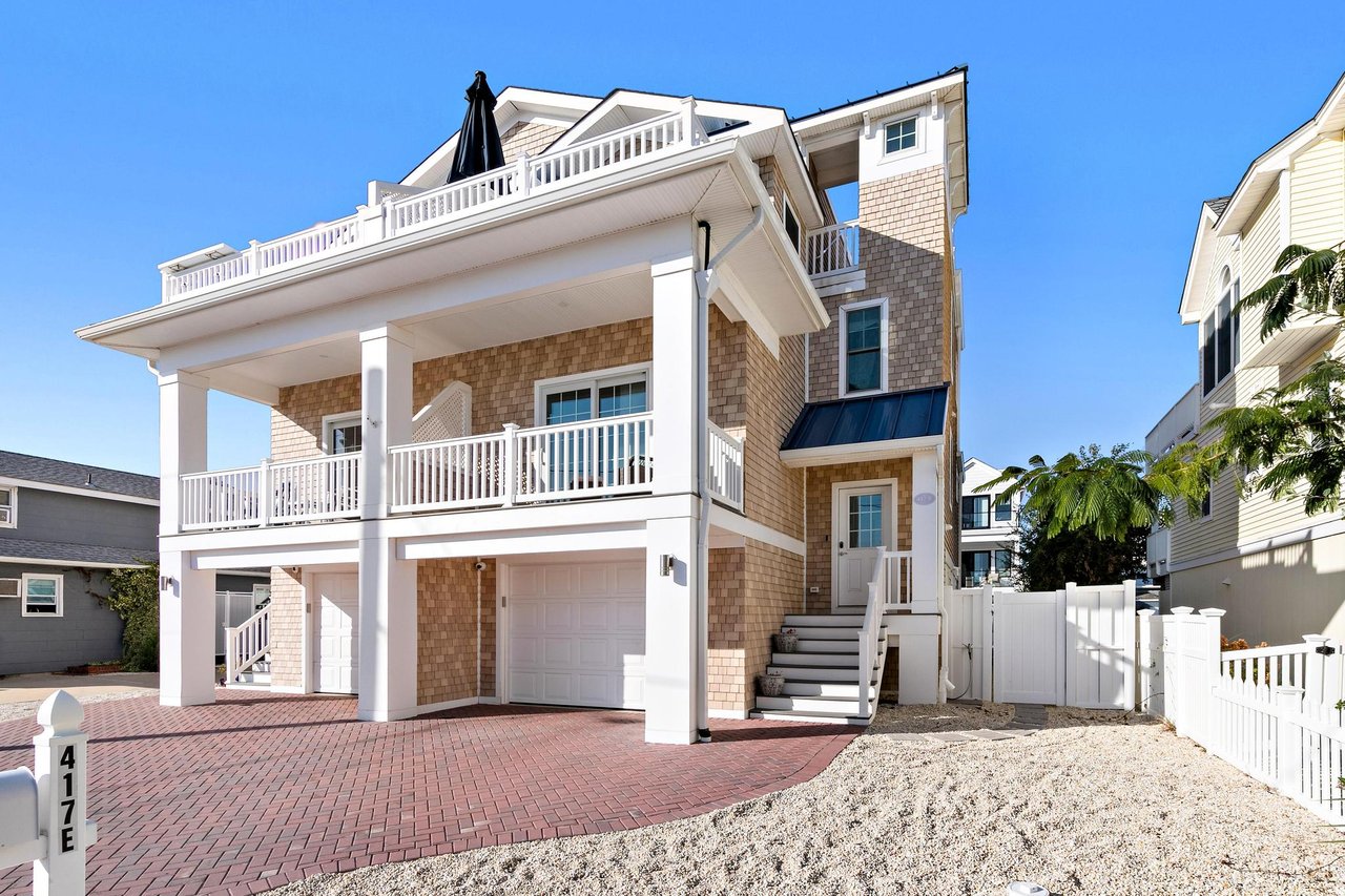 417 E Coral Street