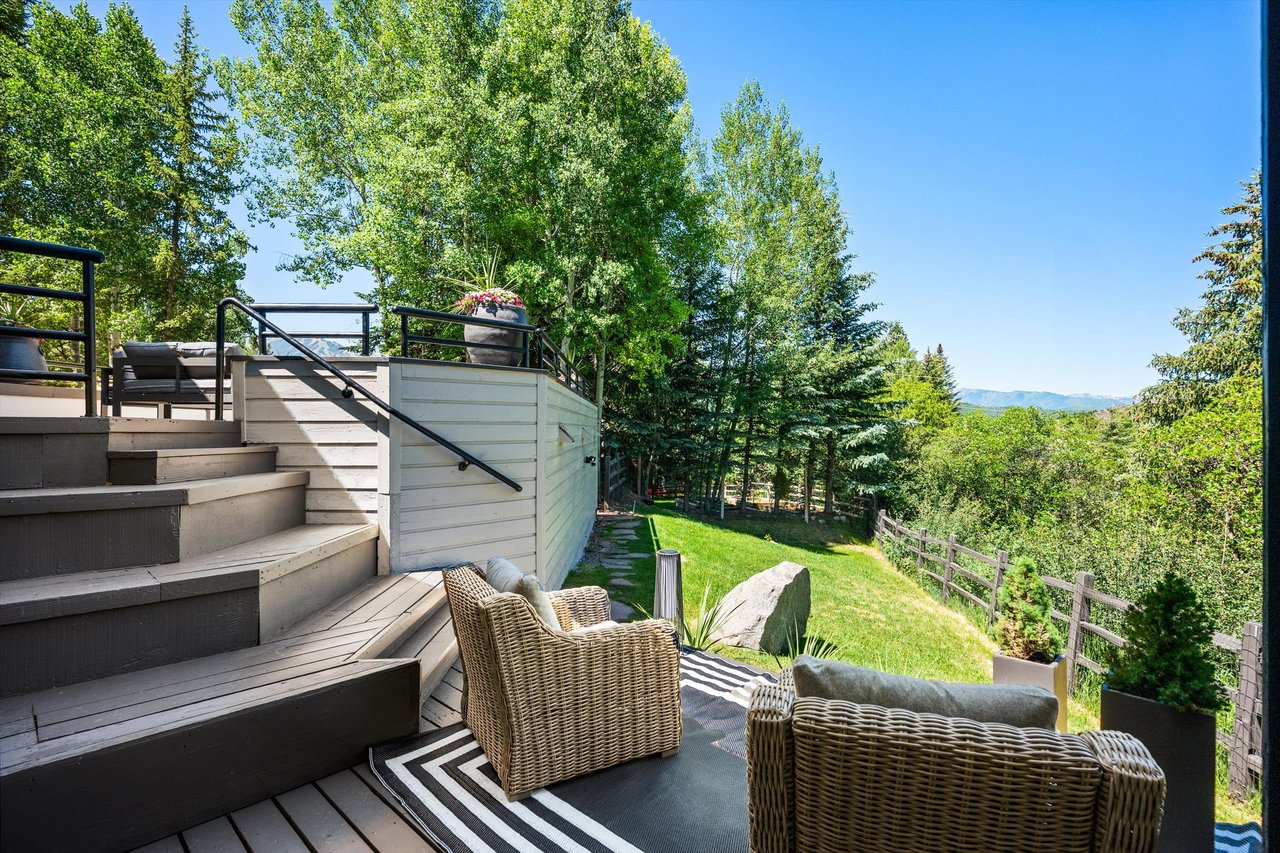 Designer Living with Unmatched Mountain Views