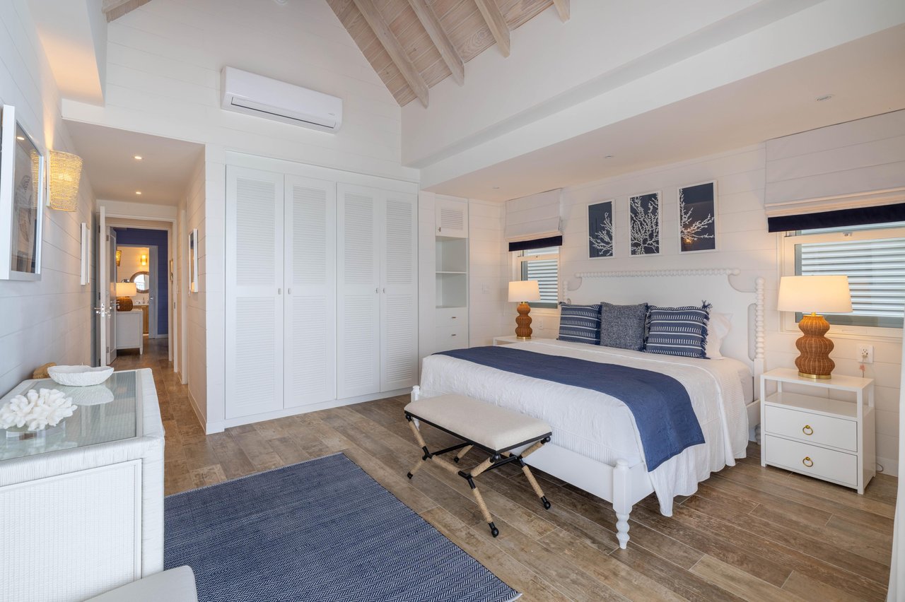 Sea Breeze Beach House 