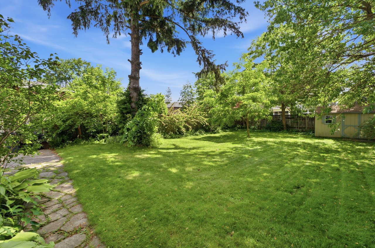 64 Eaglewood Blvd