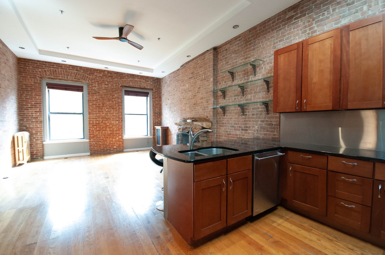 369 West 46th Street – Building