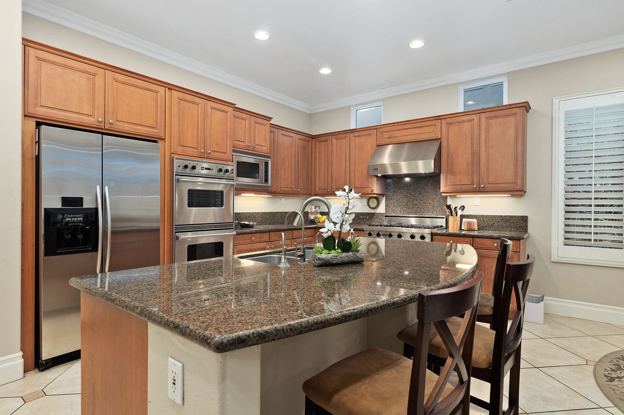5275 Raven Hill Point