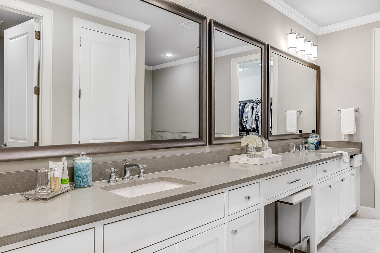 6910 Frontierwood Pl