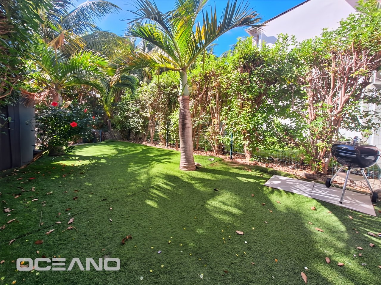 2 bedrooms Townhouse - Orient Bay