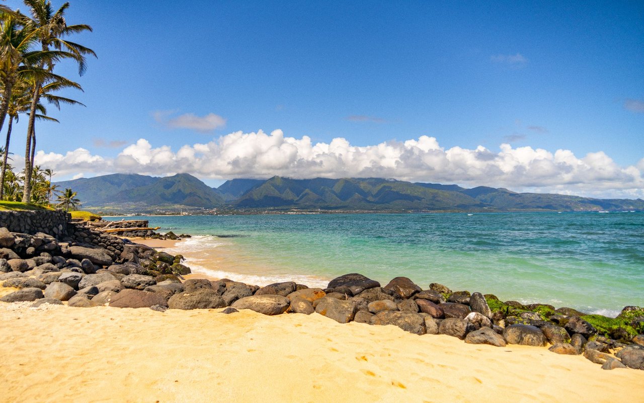 North Shore and Paia