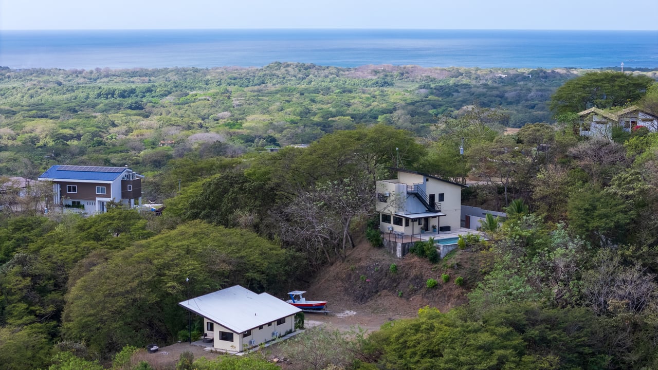 Corona Del Cabo 4 | Main Home + Guest House with Views & Pool – Playa Grande