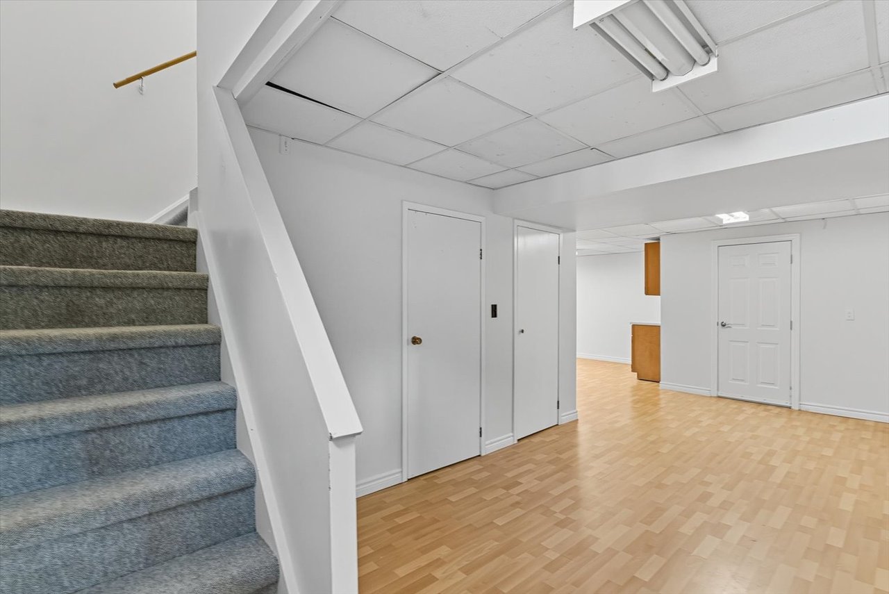 1229 Welwyn Dr