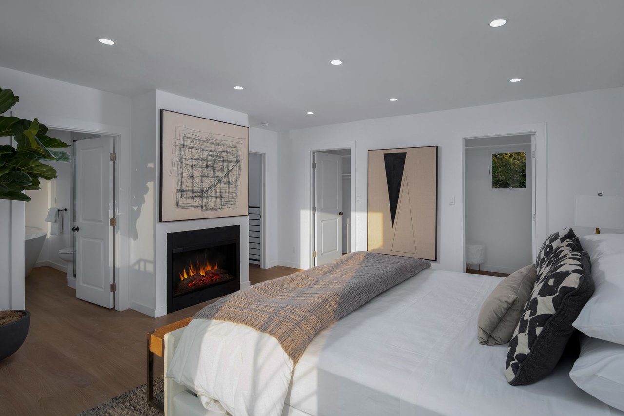 574 Mount Holyoke Ave