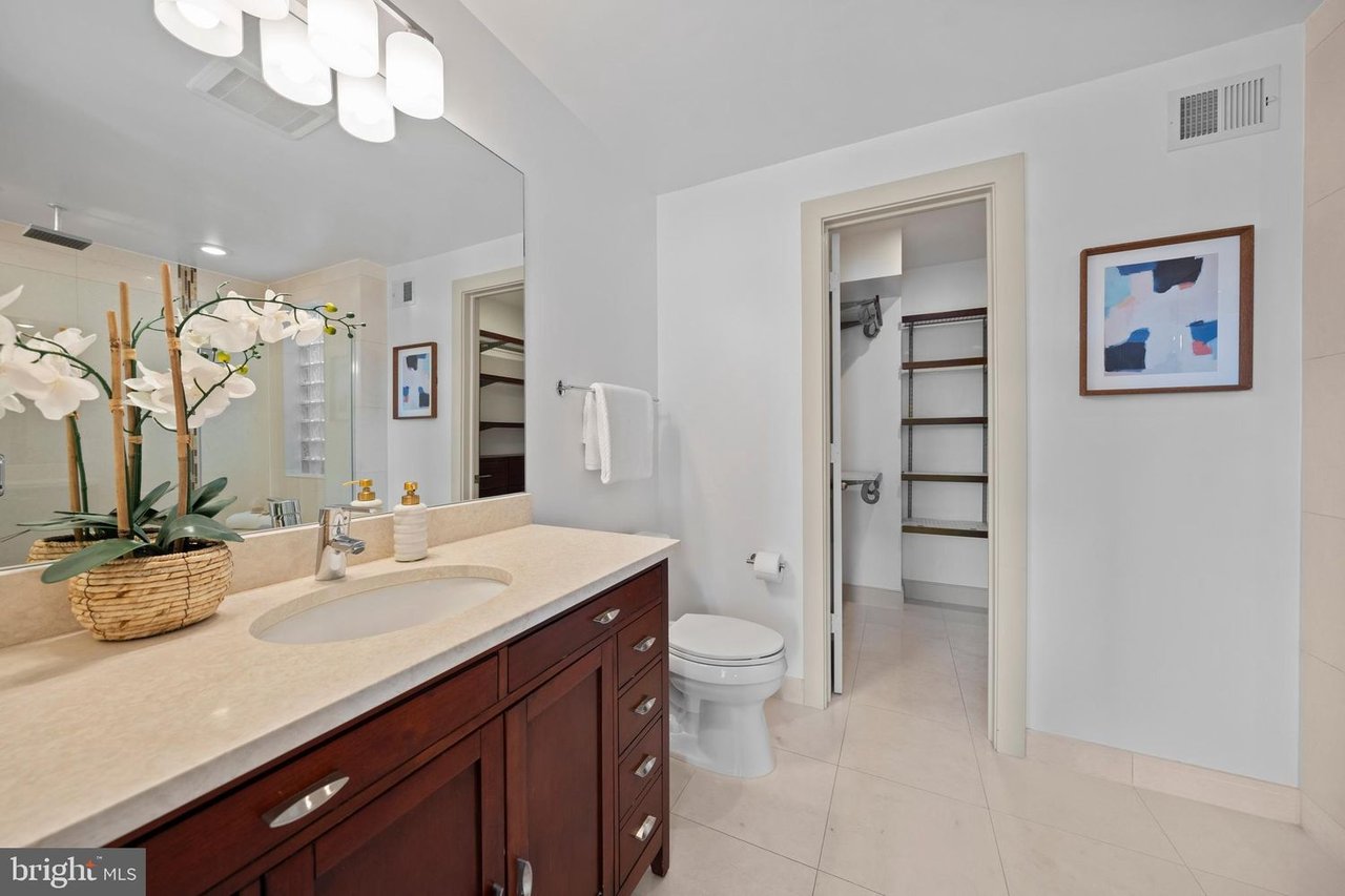 2448 Ontario Rd NW, Unit 4