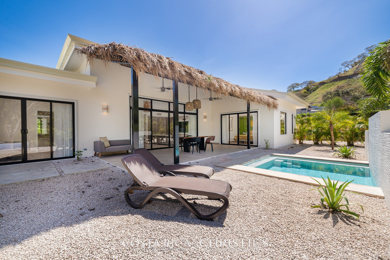 Luxury Coastal Estate in Tamarindo: The Oasis Residence