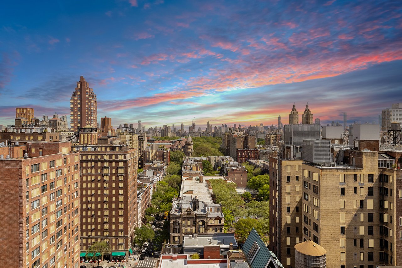 The Impact of Seasonal Changes on NYC Real Estate