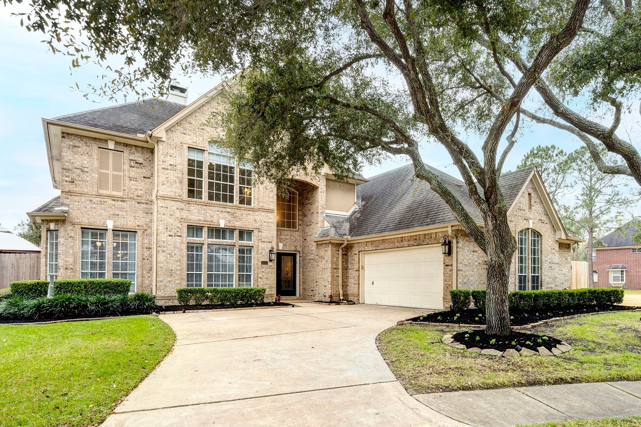 22015 Castlewind Cir